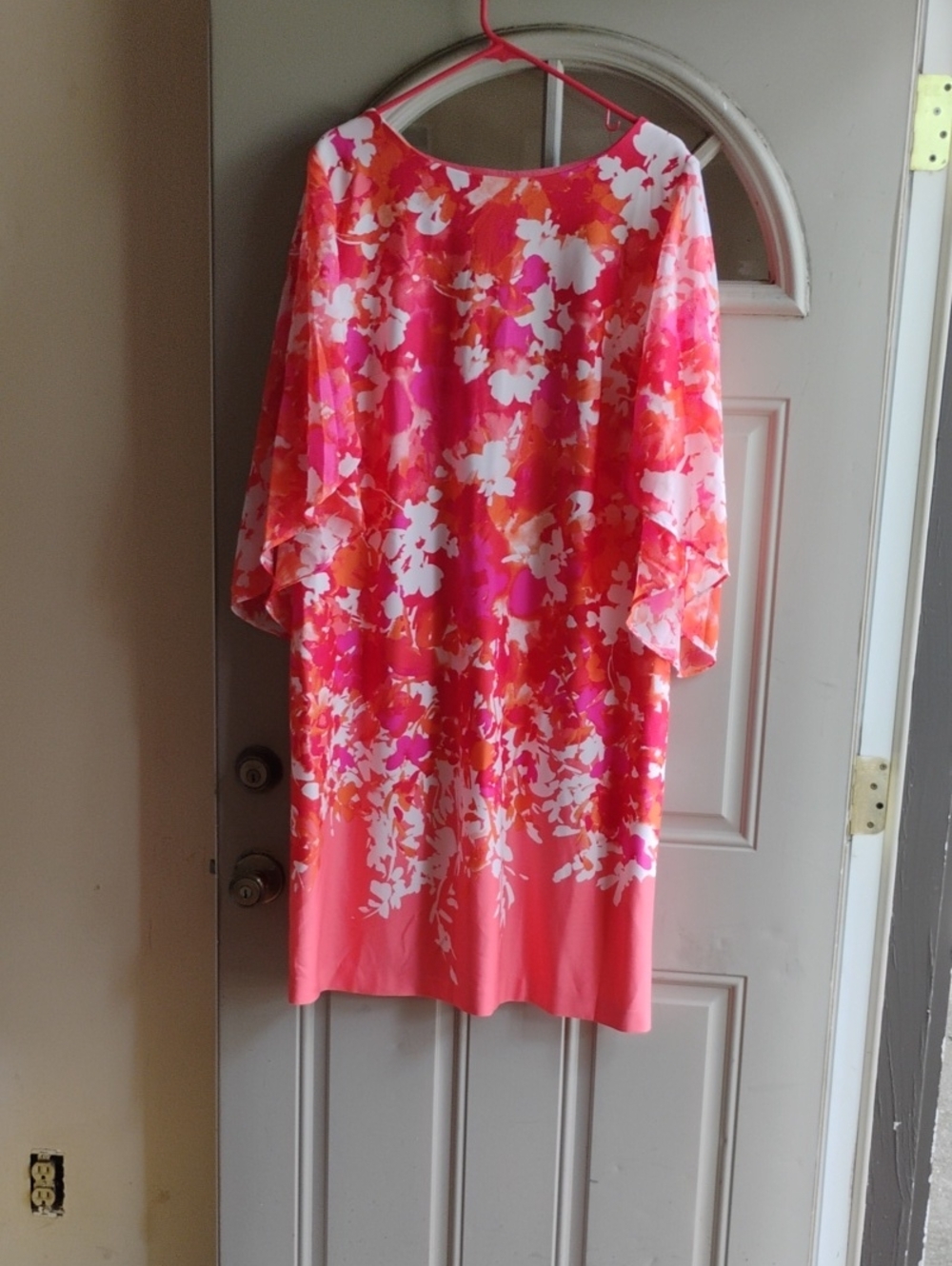 Sandra Darren Pink & Coral Floral Midi Dress